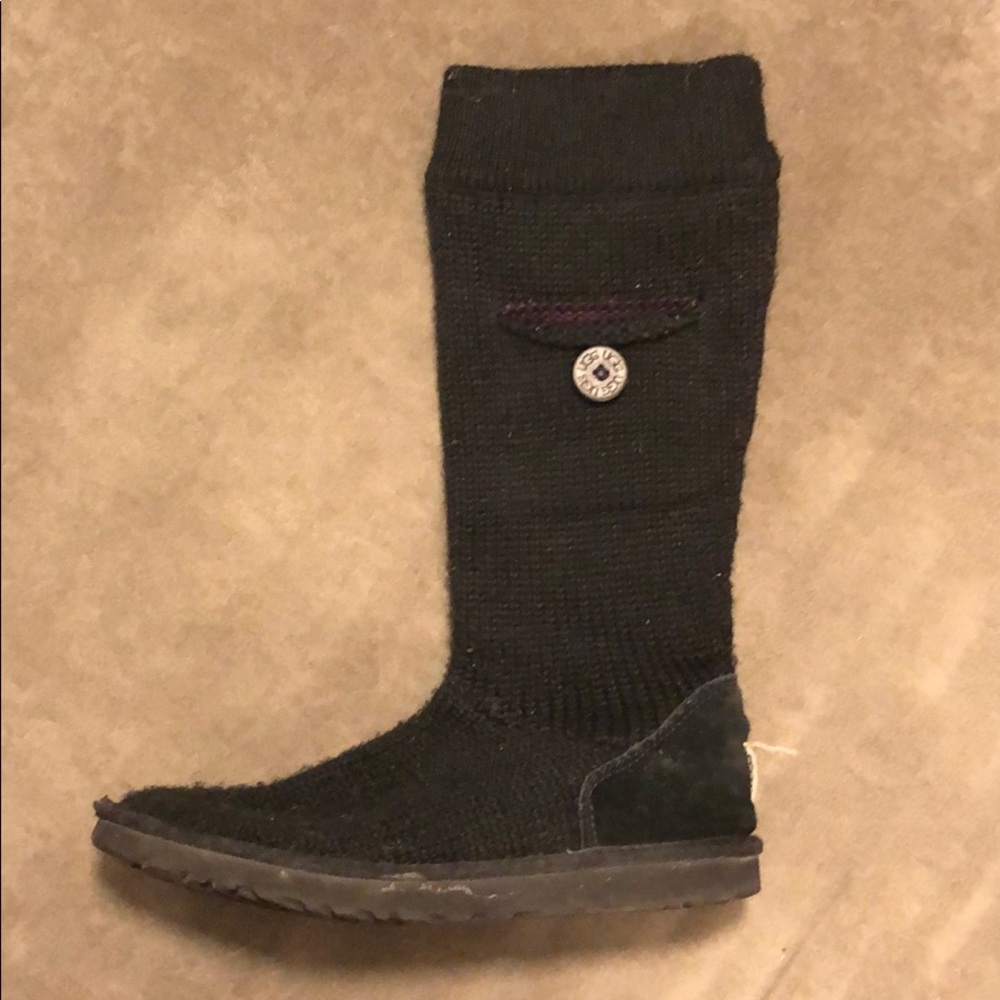 Authentic Black Sweater UGGS with Pocket - Size 9